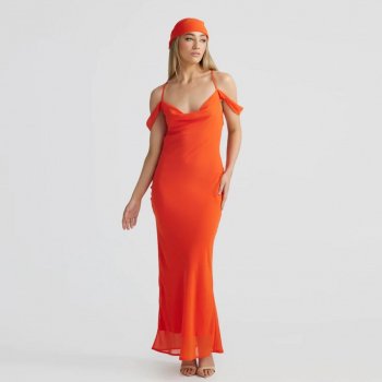 Off-Shoulder Dresses: Best Body Types & Flattering Fits
